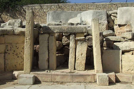 Tarxien s pozůstatky prehistorických megalitických chrámů 